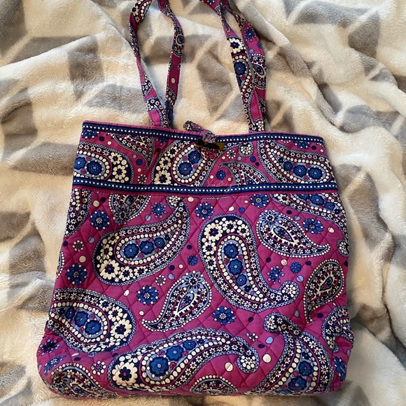 Vera Bradley Handbags - Vera Bradley Tote 🔮